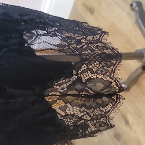 Donna Mizani black lace slip dress size small zipper back and hook closure slit - Picture 9 of 16